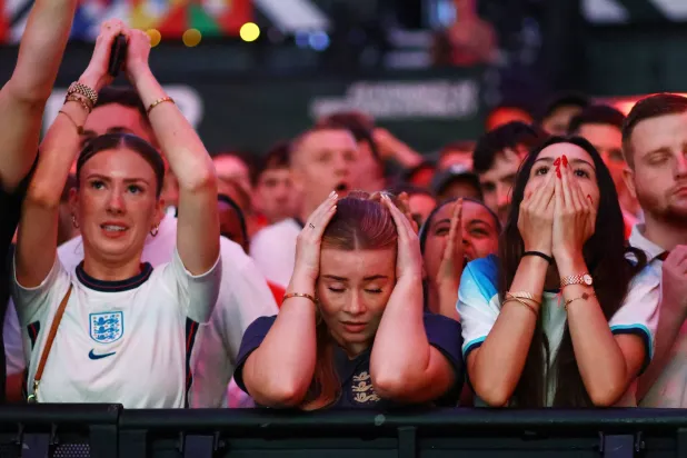 «يويفا» راضٍ عن الحضور الجماهيري في أمم أوروبا (رويترز)