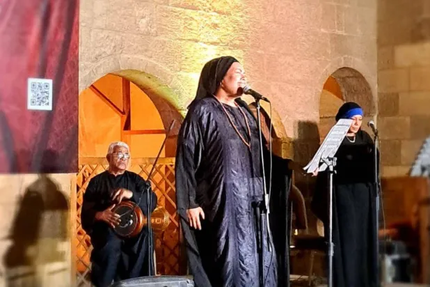 نهال الهلالي وشيماء النوبي خلال الحفل (بيت السحيمي بالقاهرة)