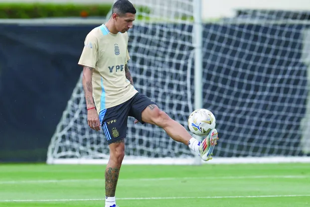 دي ماريا..  ينتظر النهاية السعيدة لمسيرته مع راقصي التانغو (رويترز)