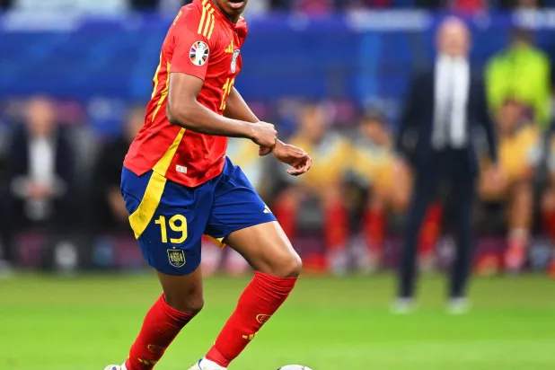 يامال أضاف رقما جديدا لمسيرته (د.ب.أ)