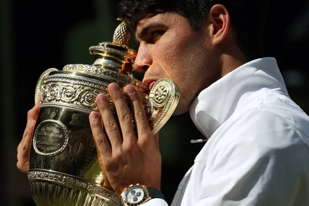 كارلوس ألكاراس بطل ويمبلدون للمرة الثانية توالياً (إ.ب.أ)