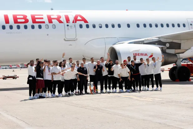 المنتخب الإسباني عاد لبلاده حاملا الكأس الأوروبية بعد مشاركة مظفرة في يورو 2024 (ا ف ب)