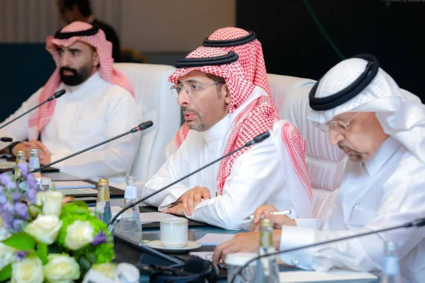 وزير الصناعة والثروة المعدنية متحدثاً خلال ورشة عمل استراتيجية نظّمها «شريك» (الشرق الأوسط)