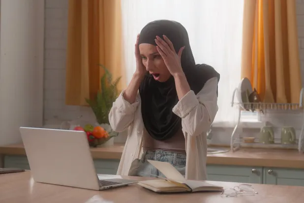 تؤرق مسألة فقدان البيانات والصور من الجوال ملايين الأشخاص خشية عدم القدرة على استعادتها مجدداً (شاترستوك)