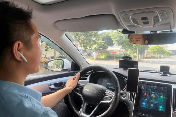 السيارات لا تحتوي في الواقع على موازين حرارة مدمجة فيها (رويترز)