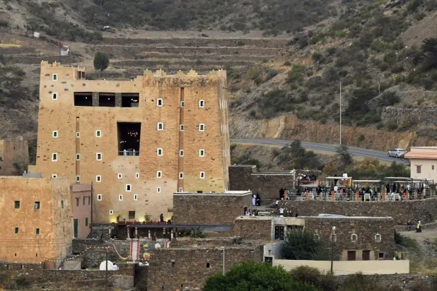 قصور تاريخية تحتفظ بإرث عمره نحو قرنين (واس)