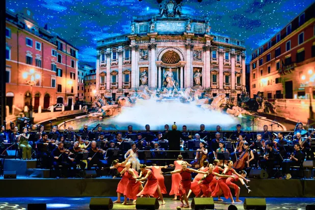 خلال أداء إحدى اللوحات (لجنة مهرجانات بيبلوس)