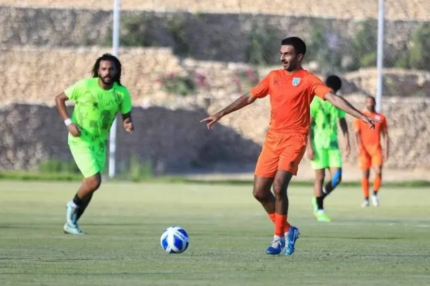 صورة متداولة للمباراة بين كاظمة وفريق ادعى أنه تليفونات بني سويف