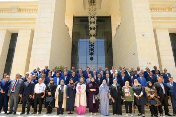 Kahire toplantısına katılan Libya Temsilciler Meclisi ve Devlet Yüksek Konseyi mensupları (Libya Temsilciler Meclisi internet sitesi)