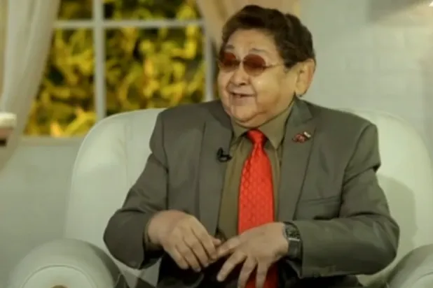 الفنان الراحل أحمد فرحات في لقاء تلفزيوني (أرشيفية)