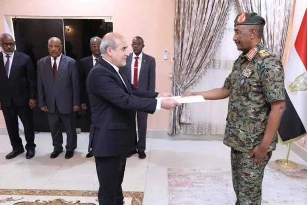 Al-Burhan received the credentials of the Iranian ambassador (Sovereignty Council website)