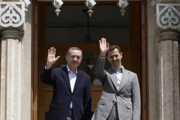 Suriye Devlet Başkanı Beşşar Esed, 2010 yılında Şam'da dönemin Türkiye Başbakanı Recep Tayyip Erdoğan ile birlikte (AFP)