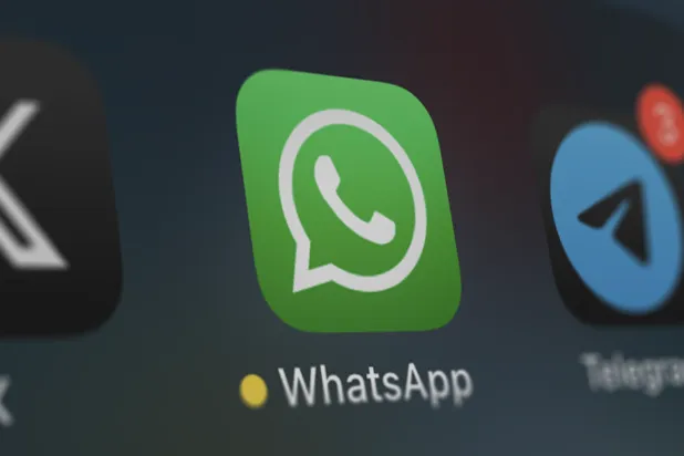 «واتساب» سيطلق قريباً ميزتي الترجمة التلقائية وأسماء المستخدمين لتعزيز التواصل والخصوصية (أبل)