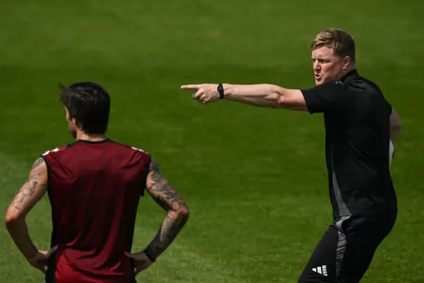 Eddie Howe directs training at the Adidas training facilities in Herzogenaurach, Germany. Photograph: Serena Taylor/Newcastle United/Getty Images
