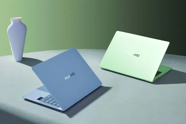 تصميم الكومبيوتر أنيق وسماكته منخفضة لتسهيل حمله مع توفير مستويات أداء فائقة