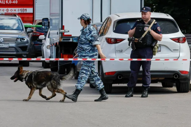 تعزيزات أمنية عقب انفجار السيارة شمال موسكو (رويترز)