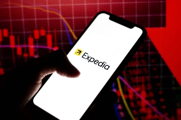 متى وكيف تحجز أرخص تذاكر طيران ومقعد في درجة رجال الأعمال بأقل سعر؟