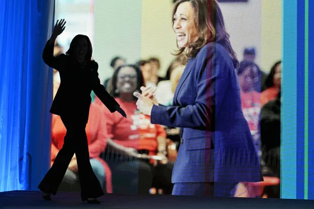 ألقت هاريس كلمة أمام المؤتمر الـ88 للمعلمين في هيوستن 25 يوليو (أ.ف.ب)