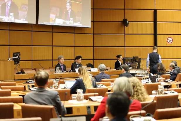 صورة للاجتماعات خلال النسخة السابقة من منتدى السياسات الصناعية متعدّد الأطراف (MIPF) في فيينا (يونيدو)