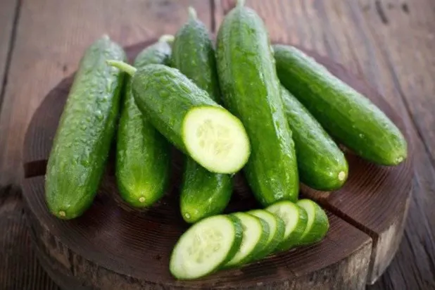 تصل نسبة الماء في الخيار إلى 96 % (رويترز)