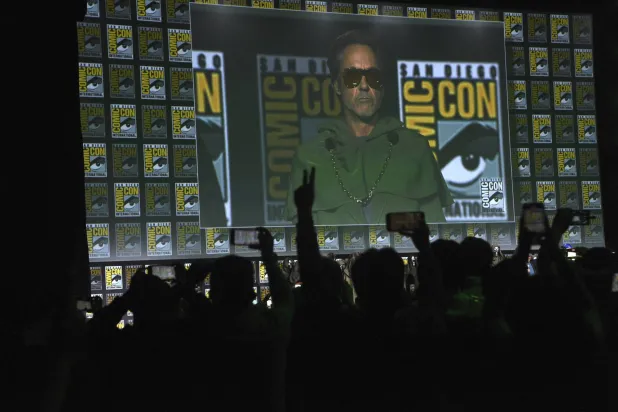 روبرت داوني جونيور يعلن عودته إلى أفلام «مارفل» للأبطال الخارقين (أ.ب)