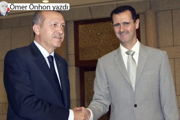 Cumhurbaşkanı Recep Tayyip Erdoğan, Suriye Devlet Başkanı Beşşar Esed ile Şam'daki Halk Sarayı'nda tokalaşırken, 11 Ekim 2010 (AP)