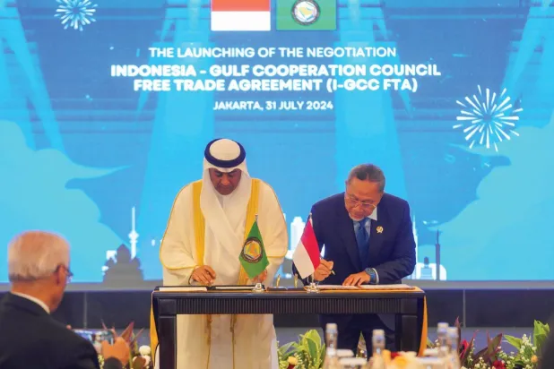 خلال توقيع البيان المشترك لإطلاق مفاوضات اتفاقية التجارة الحرة بين دول الخليج وإندونيسيا (الأمانة العامة لمجلس التعاون)