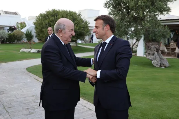 Algerian President Abdelmadjid Tebboune and French President Emmanuel Macron (Algerian Presidency)