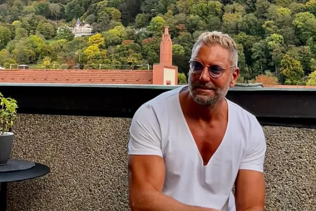 يعتبر هجرس التمثيل مسؤولية لقدرته على التأثير في الجمهور (حسابه على {إنستغرام})