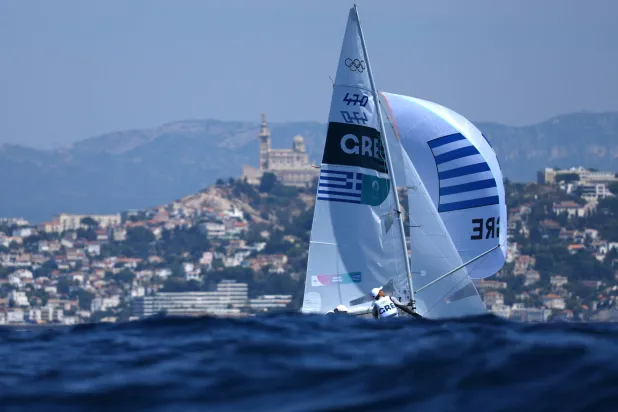 الرياضي الذي لم يتم الكشف عن اسمه أو رياضته تم إيقافه مؤقتاً وإبعاده عن البعثة (رويترز)