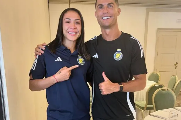 سوزا بجانب كريستيانو رونالدو (حساب سوزا على إنستغرام)