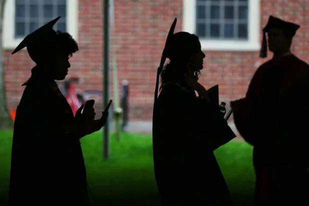 مجرد التفكير في خطة احتياطية يقلّل بشكل كبير من احتمالية حدوث الخطة الأساسية (رويترز)