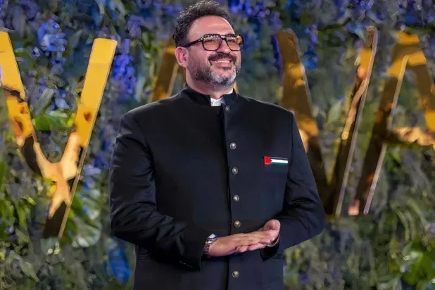 أكرم حسني (حسابه على انستغرام)