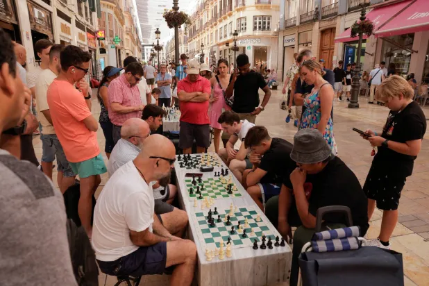 بطلة شطرنج روسية تحاول تسميم منافستها باستخدام الزئبق (فيديو)