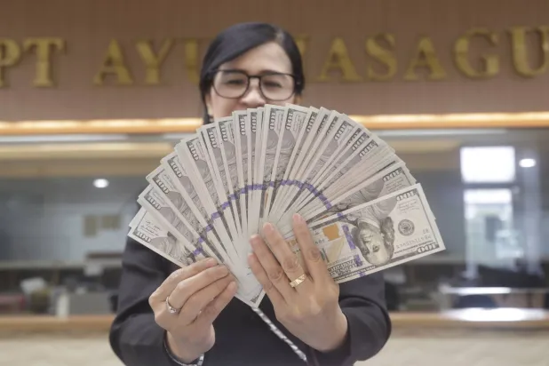 إذا لم تتمكن من الاعتراف بأنك بحاجة إلى مساعدة مالية في المقام الأول فقد تتخذ خطوات خاطئة (إ.ب.أ)