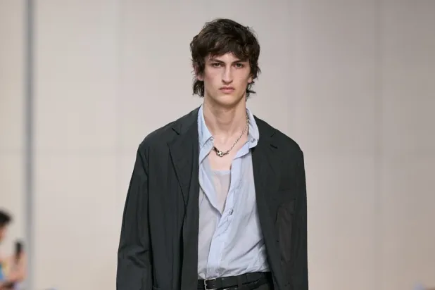 المظهر المريح والأنيق هو السائد حالياً على المشهد... لأنه يعبِر عن زمننا (هيرميس)