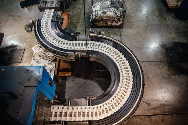 سيقوم موقع «أونيون» بتوزيع نسخته المطبوعة الجديدة الأسبوع المقبل («توب ويب» - نيويورك تايمز)