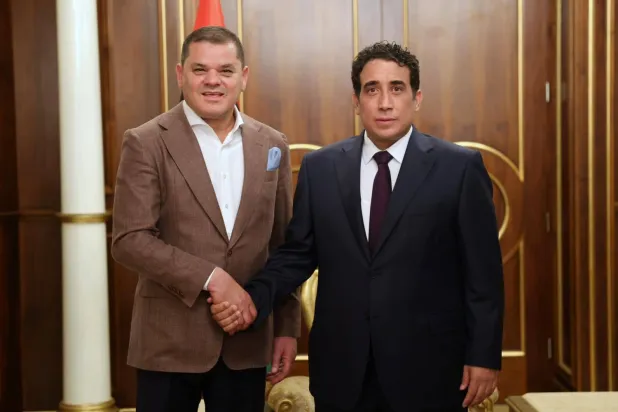 Libya Başkanlık Konseyi Başkanı Muhammed el-Menfi ile Ulusal Birlik Hükümeti Başbakanı Abdulhamid Dibeybe arasında gerçekleşen önceki bir görüşmeden (Libya Başkanlık Konseyi)
