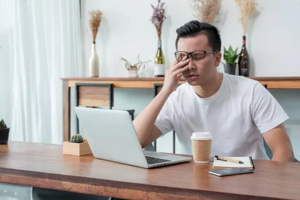 العمل خارج ساعات الدوام يؤثر في الأداء (جامعة بايلور)