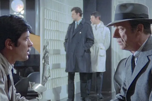 إيڤ مونتان وآلان ديلون في «الدائرة الحمراء» (ريالتو بيكتشرز)