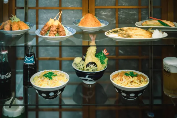 يقدم «يبدو لذيذاً!» معرض نظرة شاملة لتقليد «السامبورو» منطلقاً من البداية (ماسودا يوشيرو - بيت اليابان)