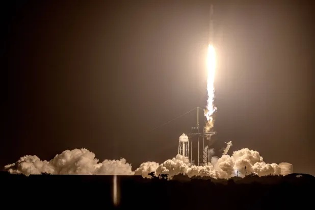 المركبة الفضائية «كرو دراغون» التابعة لشركة «سبيس إكس» (إ.ب.أ)