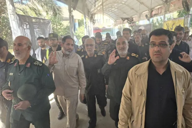 قائد «الحرس الثوري» حسين سلامي يتفقد نقطة حدودية (إرنا)