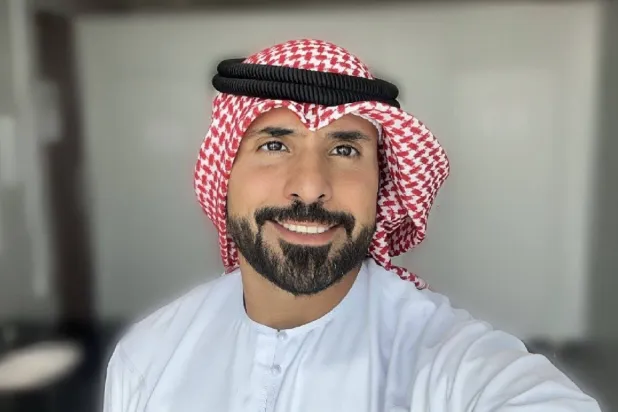 أعلن التفرُّغ للفنّ ويرسم من أجله الأحلام والخطط (حسابه الشخصي)