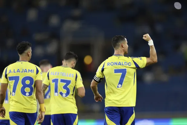كريستيانو رونالدو يحتفل بهدفه في شباك الفيحاء (تصوير: عبد العزيز النومان)