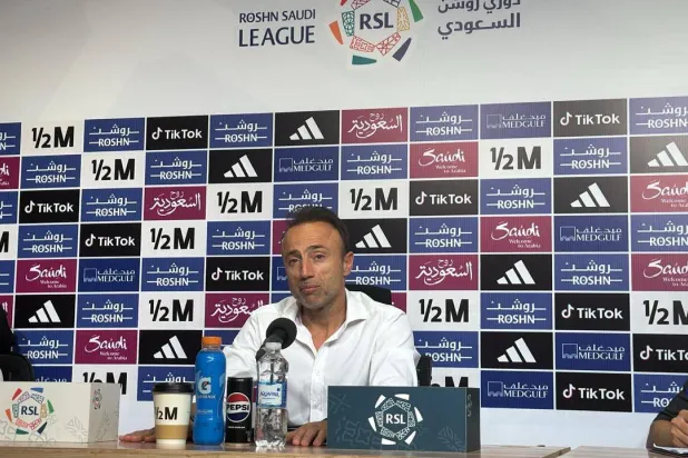 المدرب اليوناني كريستوس كونتيس مدرب فريق الفيحاء (الشرق الأوسط)