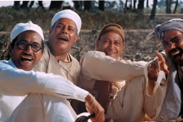 لقطة من فيلم «الأرض» (أرشيفية)