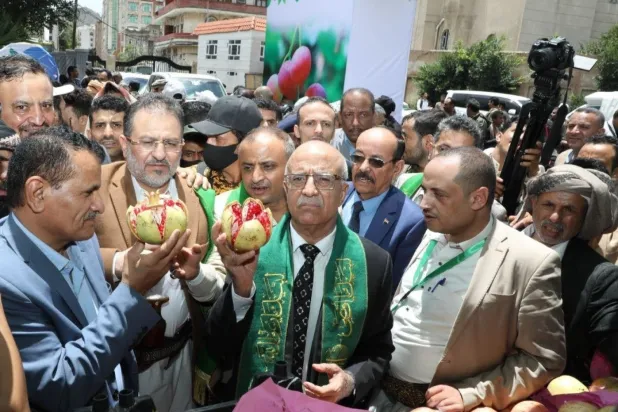 The Houthis prevented Ahmed al-Rahwi from naming the head of his office. (Houthi media)