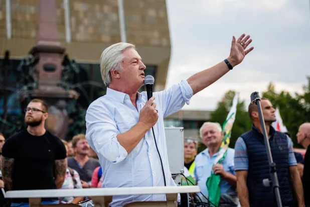 يورغن إيلاسر، مؤسس "كومباكت" وناشرها ورئيس تحريرها (غيتي)