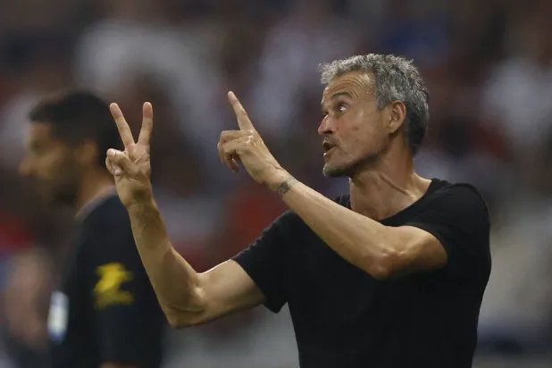 لويس إنريكي (رويترز)